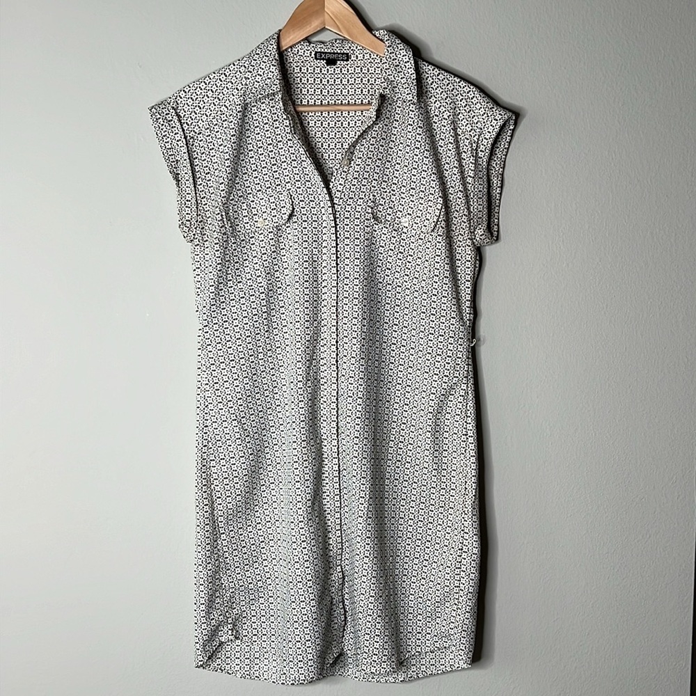 Express Geometric Print Button Front Shirt Dress in Brown & White Size Small